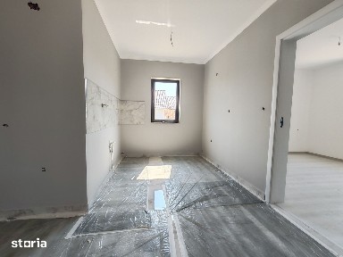 Vindem casa in Navodari