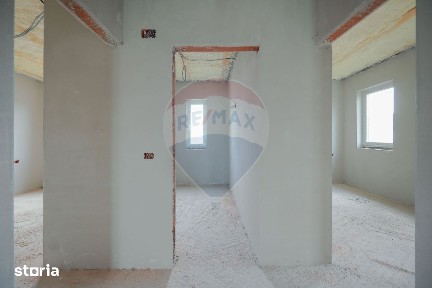 De vânzare casă semifinisată cu 3 camere, 455 mp teren, în Cihei