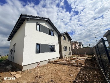 Duplex zona foarte buna - interior la rosu - toate utilitatile