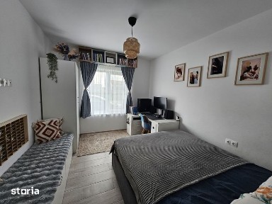 Apartament 2 camere, decomandat, curte proprie, 2 locuri de parcare
