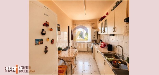 Apartament 3 camere de vanzare | Vitrometan