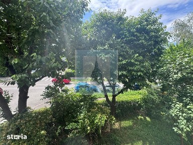 Apartament 2 camere de vânzare - Tractorul, str. Bronzului