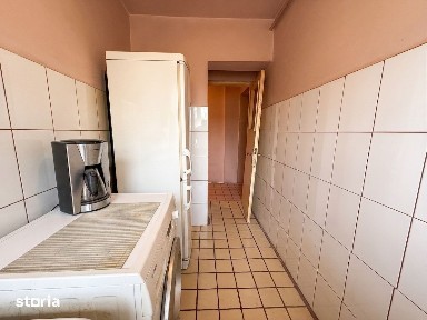Apartament 3 camere, etaj 3, semidecomandat, centrala, P-ta Doina