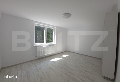 Casa de vanzare, 281 mp, zona Corunca