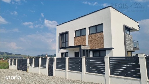 Vila moderna de 4 camere zona Sanpetru
