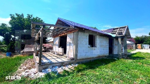 Casa la rosu - 78 mp utili, teren 425 mp - sat Cricau