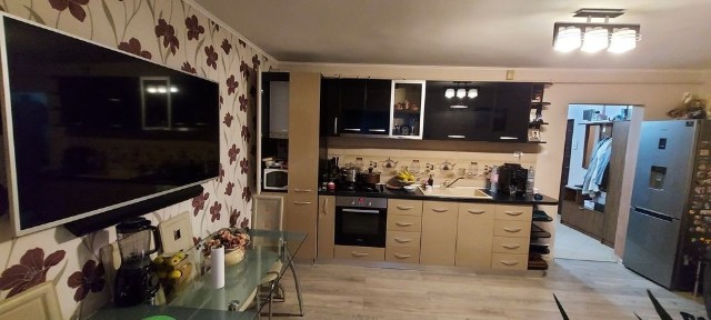 Vand Apartament cu 3 camere Bloc A, Ostroveni, Centrală