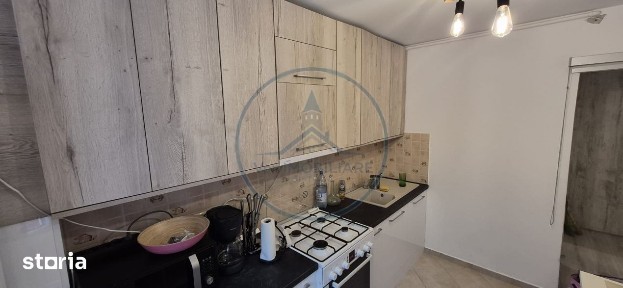 Apartament 2 camere, decomandat, et. 3, strada Andrei Muresanu