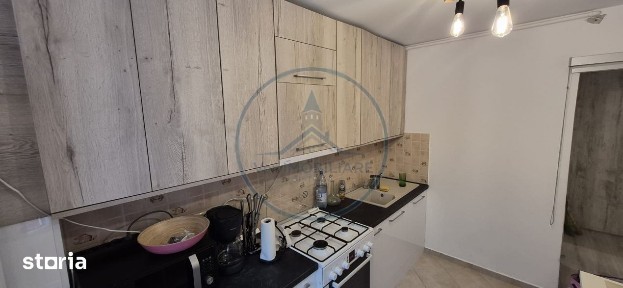 Apartament 2 camere, decomandat, et. 3, strada Andrei Muresanu