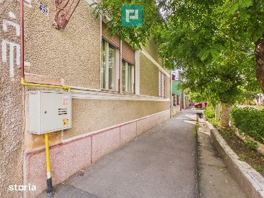Casă cu 3 camere și teren de 436 mp în Pârneava