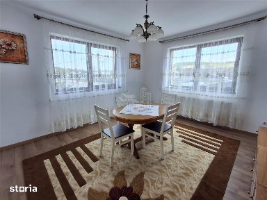 Apartament 3 camere decomandat 2 bai parcare Sura Mare