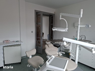 Bulevard, P+E+M, 9 camere, 3 gr.san., 2 intrari, receptie, 2000e neg