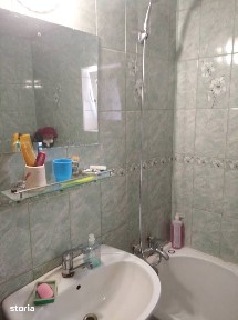 Apartament cu parcare, str. V. Gelu