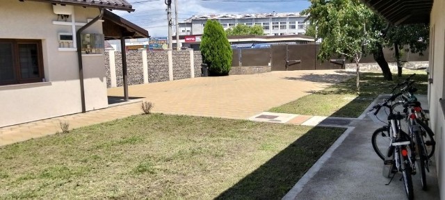 Casă terec curte gradina