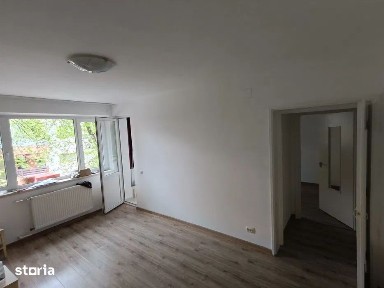 Apartament de vanzare cu 3 camere | Zona Constructorilor | renovat |