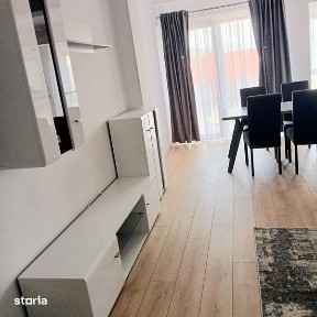 Inchiriez apartament 3 camere bloc nou complet mobilat si utilat.