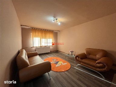 Apartament cu 3 camere de inchiriat