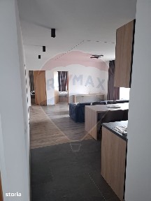 Apartament cu 3 camere de închiriat