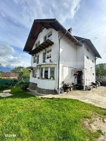 Casa/Vila cu 8 camere, 4 bai - Zarnesti