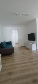 Apartament 3 camere, semidecomandat