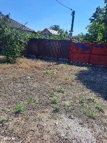 Casă cu 2 camere, teren 1079 mp, acces asfaltat