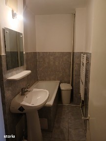 Vând garsoniera Mioveni, langa Dispensar și Piața