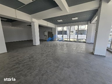 Spatiu comercial, 260mp, imobil nou