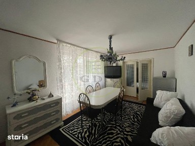 Apartament cu 4 camere de vanzare - Reghin - etaj 1