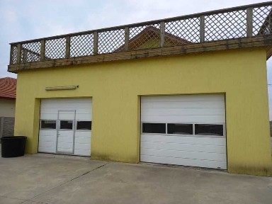 Casa de vanzare/ spatiu comercial