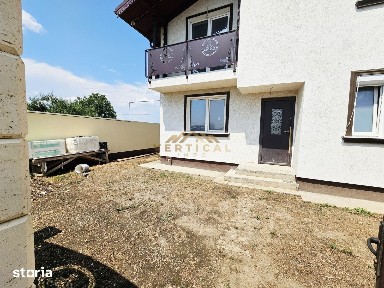Vila 4 camere | 2 bai | teren 200 mp | Centru comuna