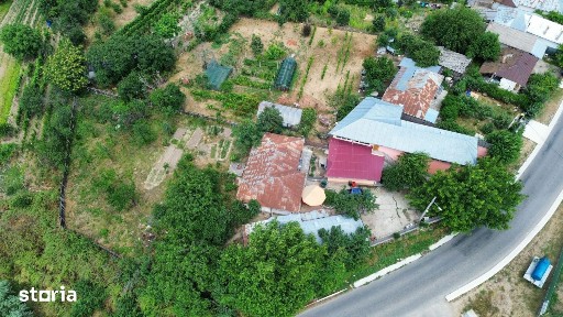 Casa si spatiu comercial (P+1 ) de vanzare