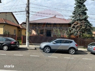 Casă tradițională cu lucrări recente de întreținere, 802 mp teren