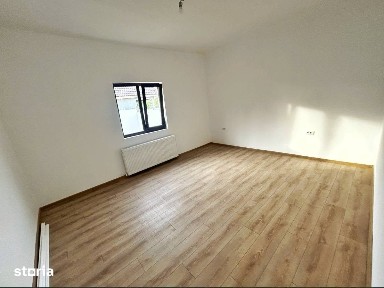 Vindem vila in Lumina