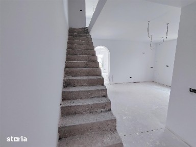 DUPLEX SPATIOS - APROAPE DE PUNCTELE DE INTERES - PERSONALIZARE INTERI