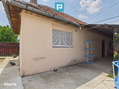2 case cu teren de 2253 mp în Archiș