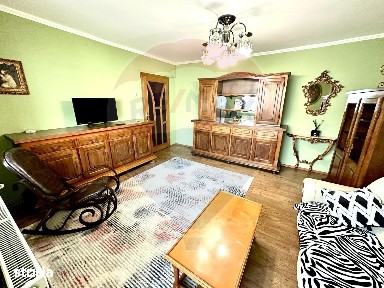 Apartament 3 camere de vanzare Micalaca