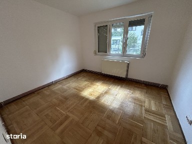 Vand apart.3 cam.Calea Romanilor,la parter inalt,bloc caramida 4 etaje