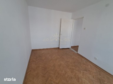 Vind urgent apartament in Turda.