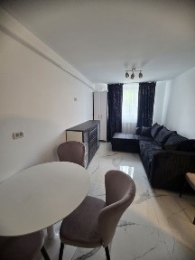 Apartament bloc nou de închiriat cu loc de parcare