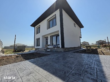 Vila de vanzare - 4 Camere
