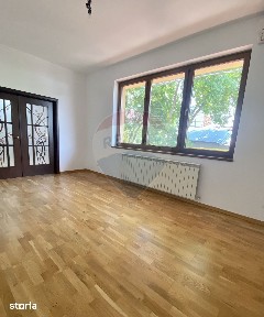 Casa / Vila cu 8 camere de închiriat în zona Aviatiei
