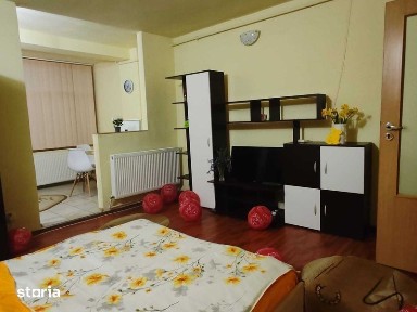 Vand garsoniera G1/ inchiriez