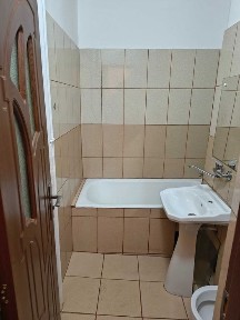 Ofer spre închiriere garsoniera