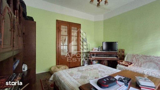 Apartament la casa, 3 camere Etaj 1