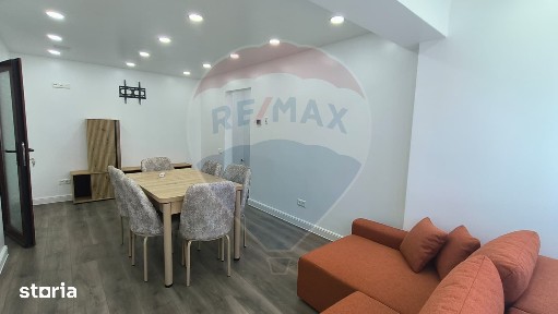 Apartament 3 camere de vânzare -Renovat complet - Micro 40