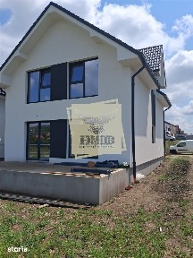 Casa Individuala cu 5 camere 3 bai terasa in Sura Mare