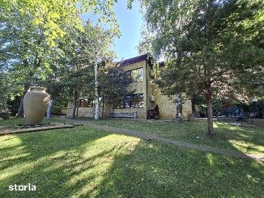 Statiunea Venus- oaza ta de liniste/ afacere in inima statiunii