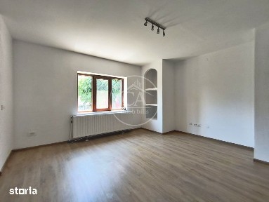 Apartament cu 2 camere la curte comuna de vanzare Ultracentral, Oradea