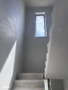 Casa/Duplex în Braytim,Uzina de apa,4 dormitoare,3 bai,bucătarie închi