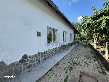 Casa cu teren de 1.651 mp si iesire directa la lac | Feldioara, Brasov